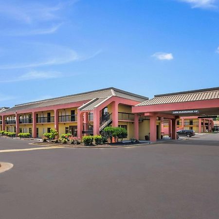 Quality Inn Fredericksburg-Central Park Area Екстер'єр фото