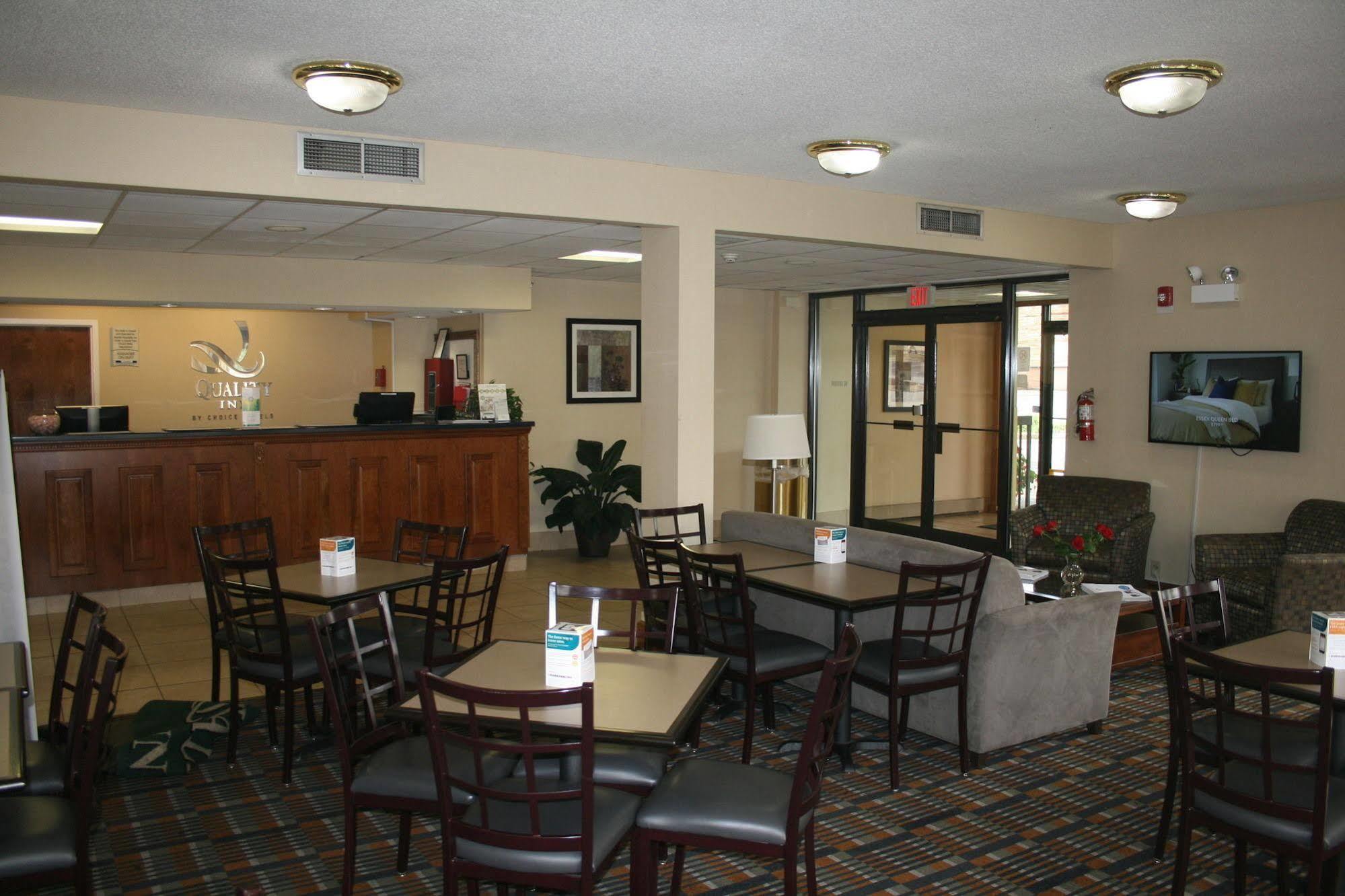 Quality Inn Fredericksburg-Central Park Area Екстер'єр фото