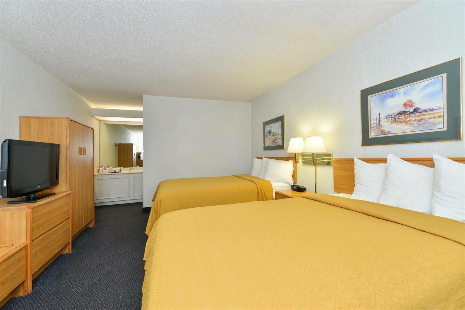 Quality Inn Fredericksburg-Central Park Area Екстер'єр фото