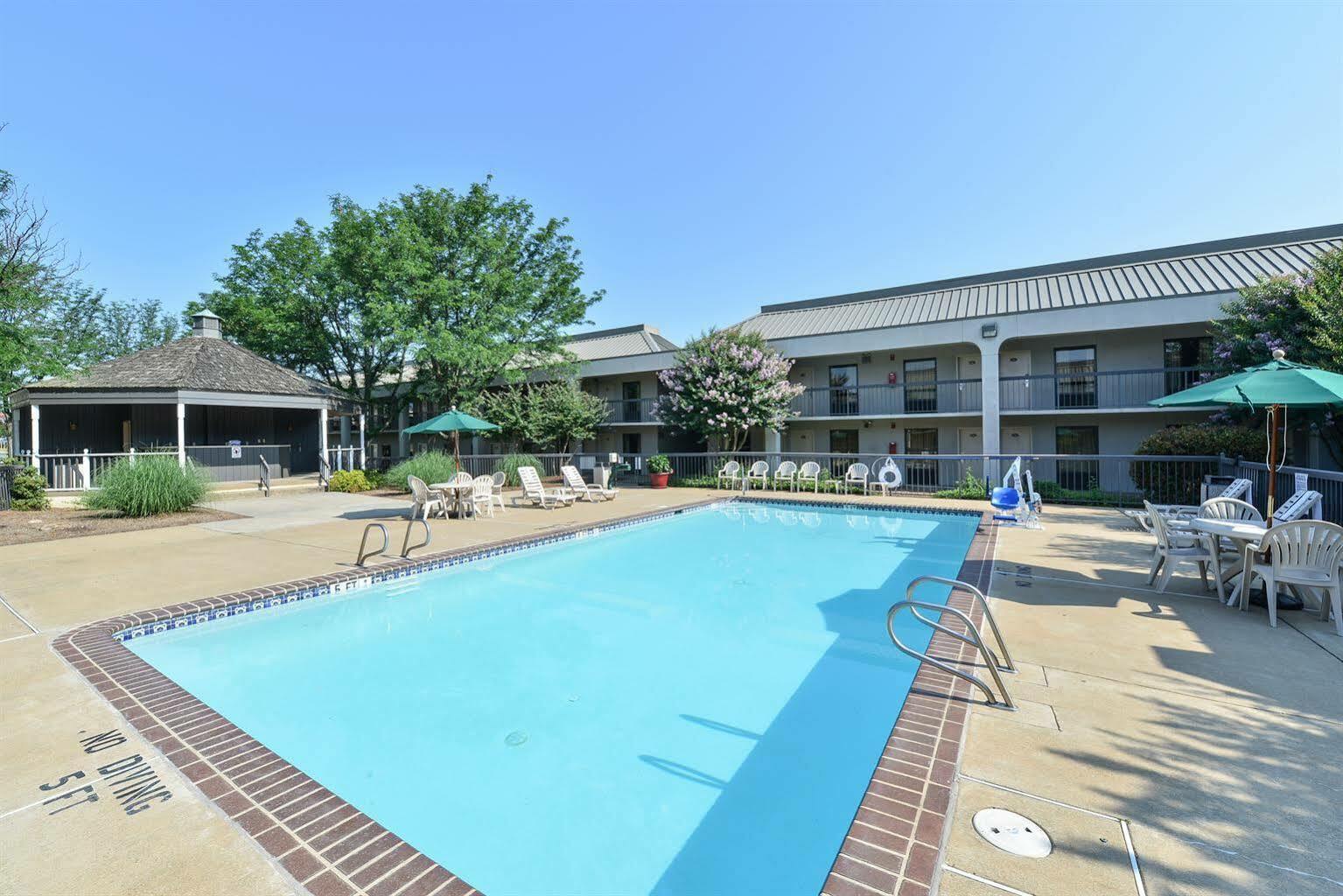Quality Inn Fredericksburg-Central Park Area Екстер'єр фото