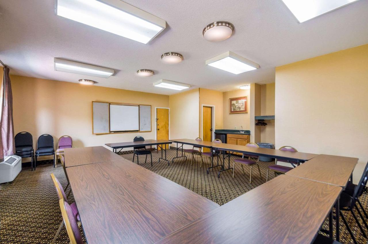 Quality Inn Fredericksburg-Central Park Area Екстер'єр фото