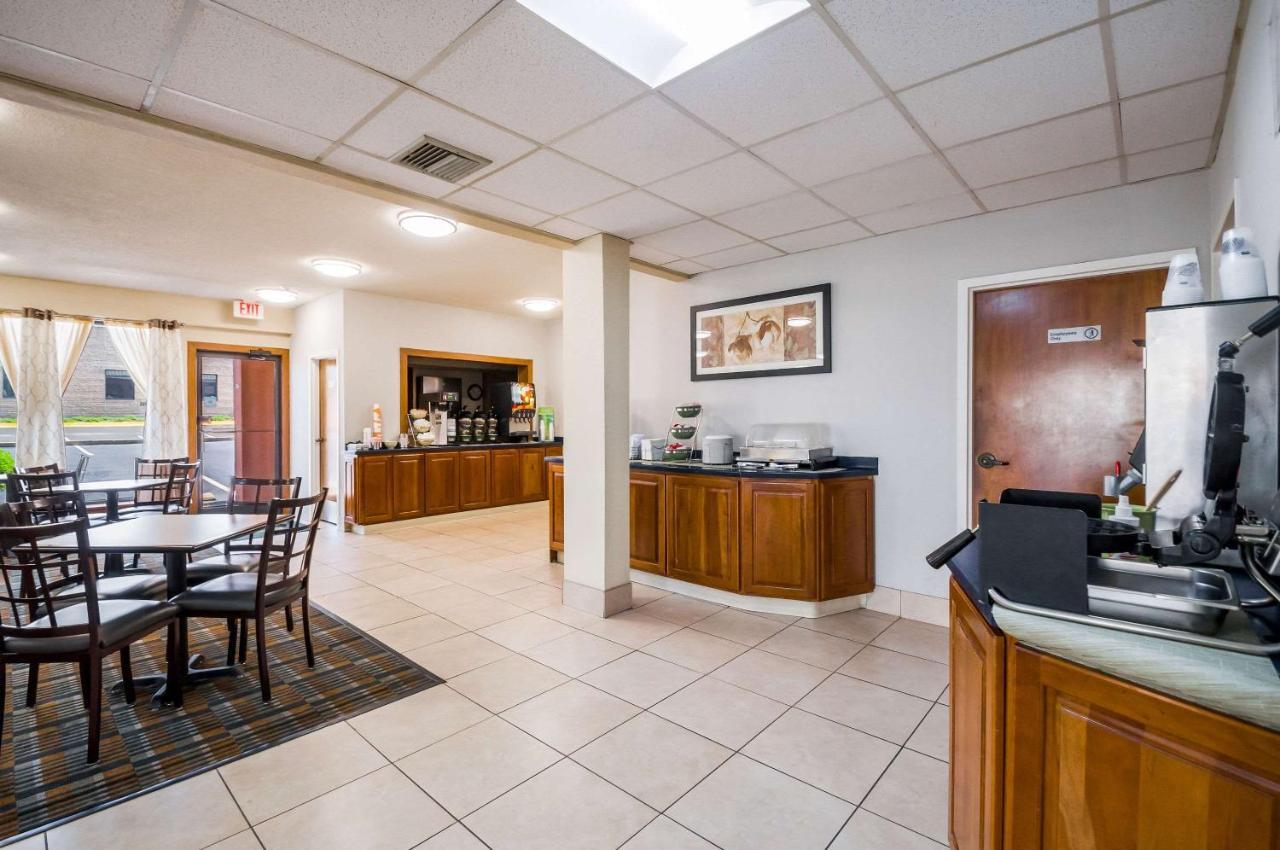 Quality Inn Fredericksburg-Central Park Area Екстер'єр фото