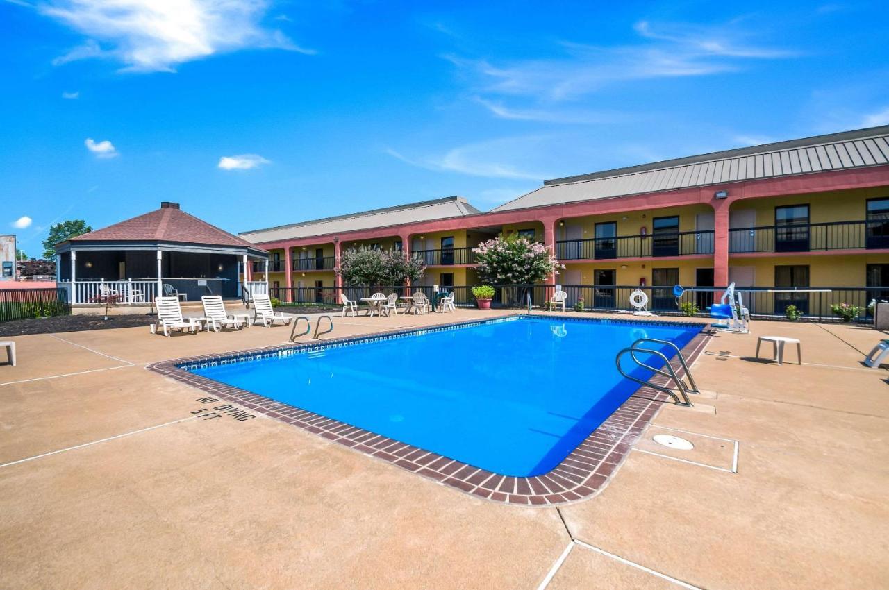 Quality Inn Fredericksburg-Central Park Area Екстер'єр фото