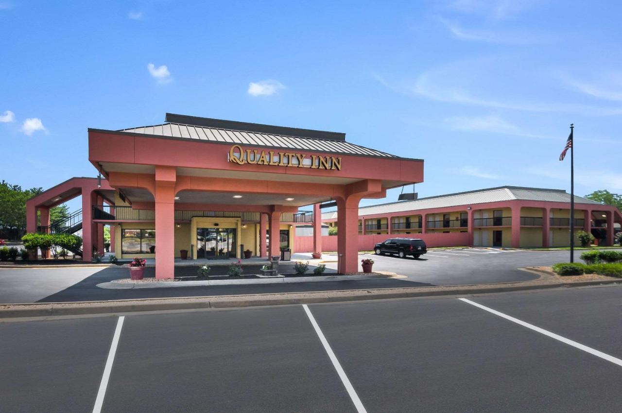 Quality Inn Fredericksburg-Central Park Area Екстер'єр фото