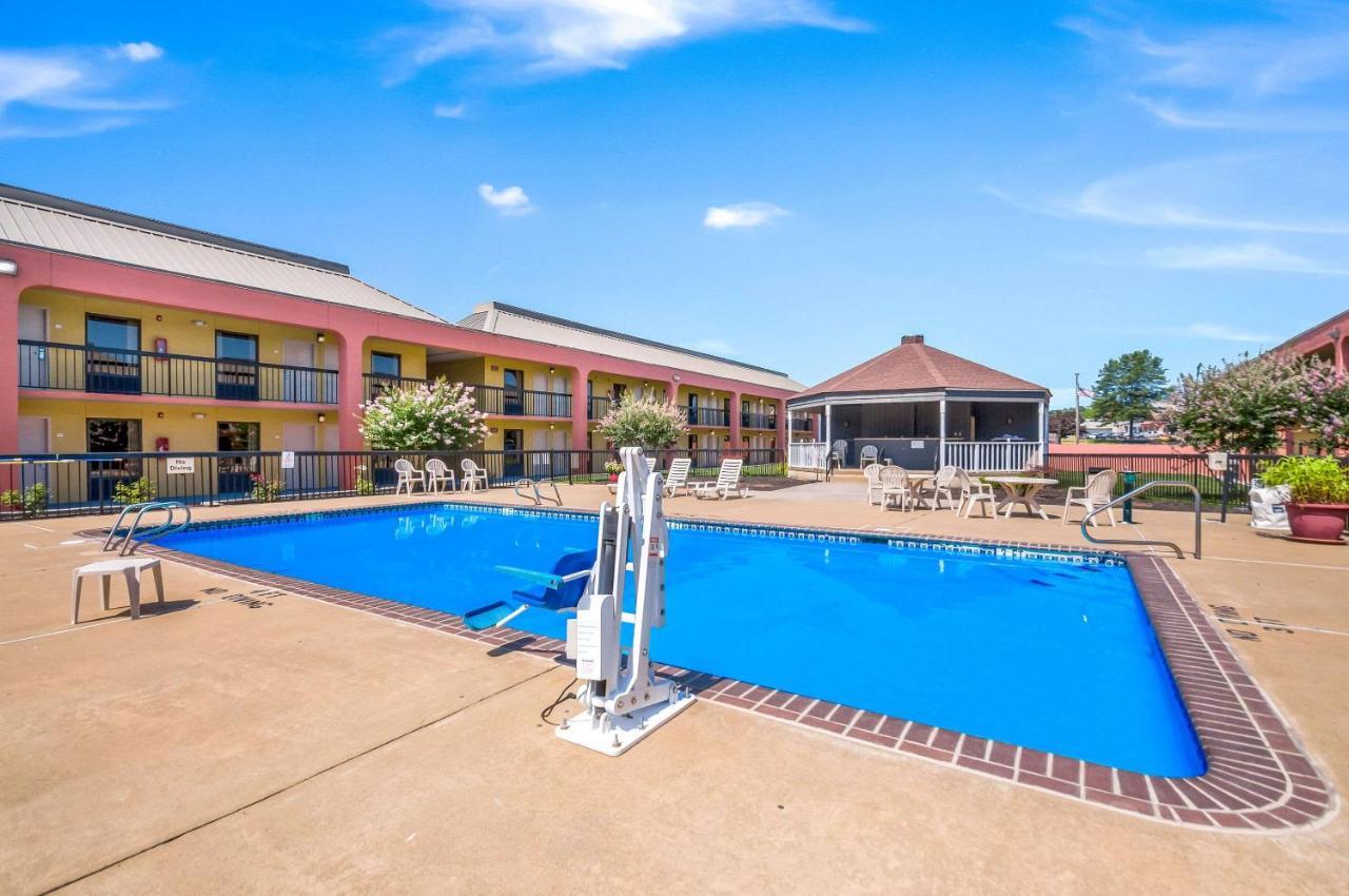 Quality Inn Fredericksburg-Central Park Area Екстер'єр фото