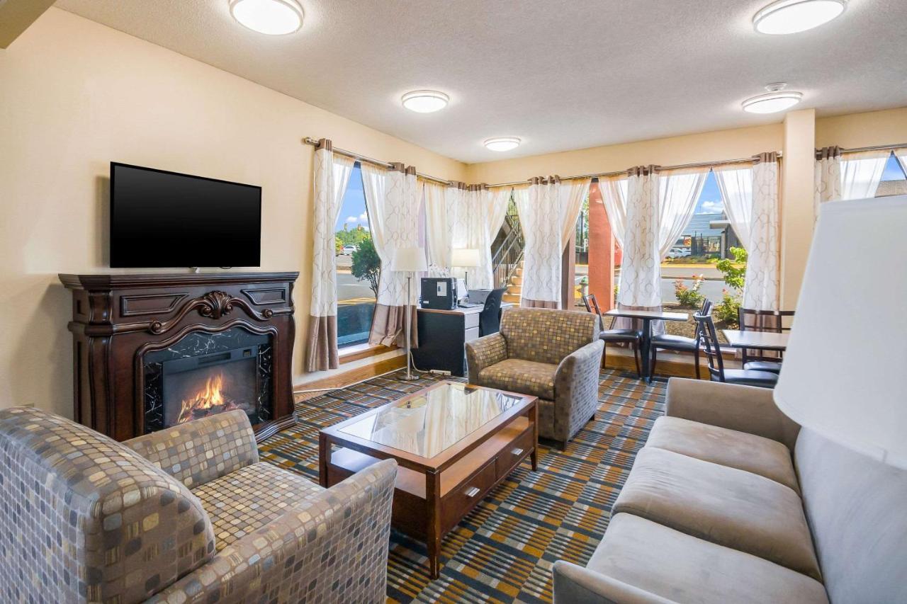 Quality Inn Fredericksburg-Central Park Area Екстер'єр фото